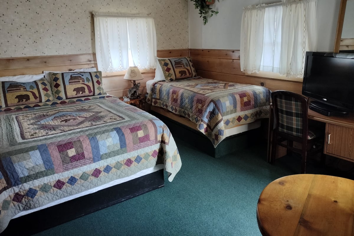 Single Room | Free WiFi, bed sheets