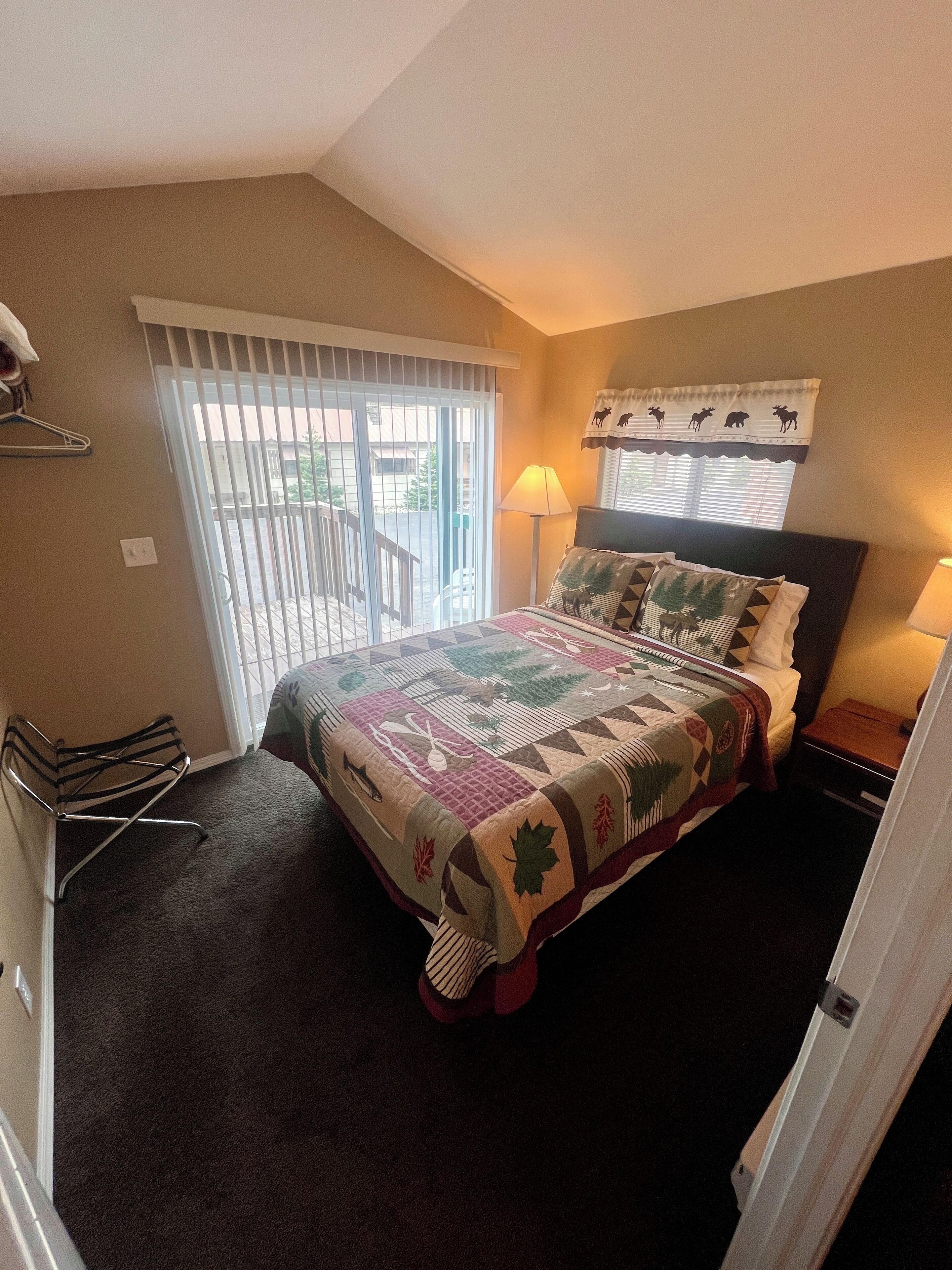 行動屋 | 免費無線上網、床單