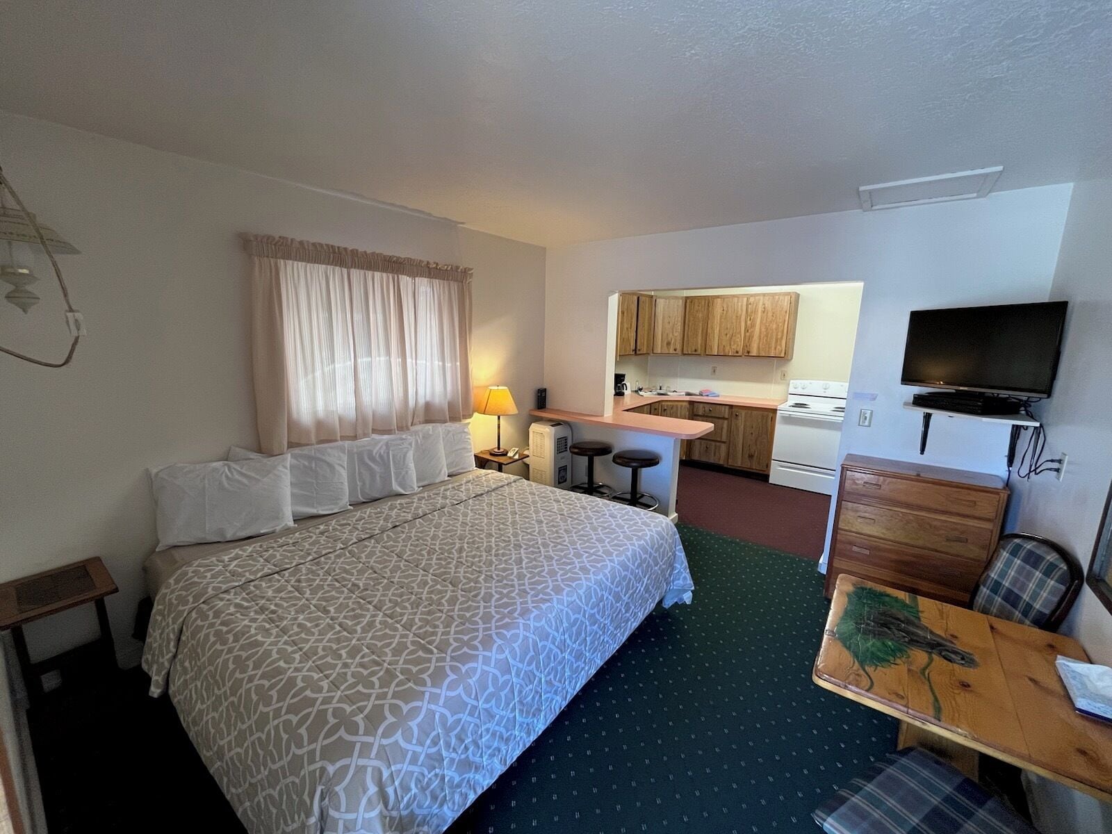 Single Room | Free WiFi, bed sheets