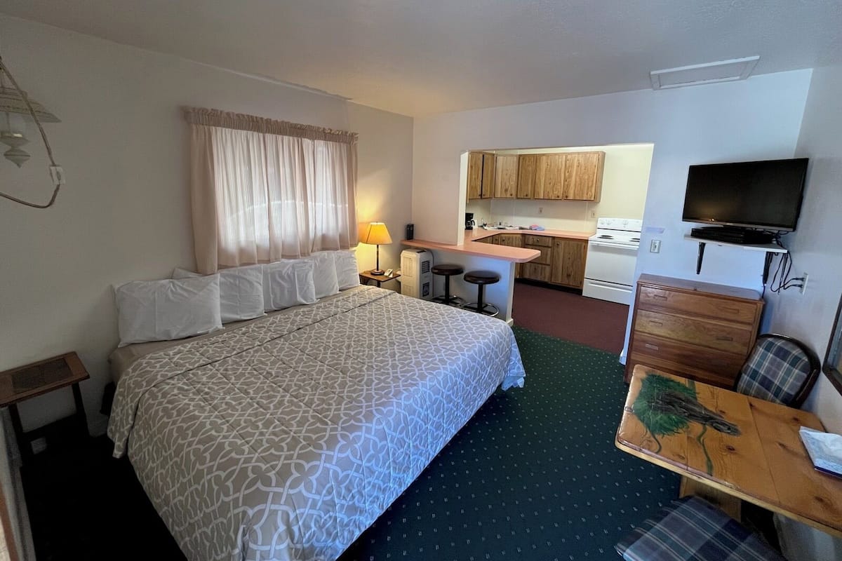 Single Room | Free WiFi, bed sheets