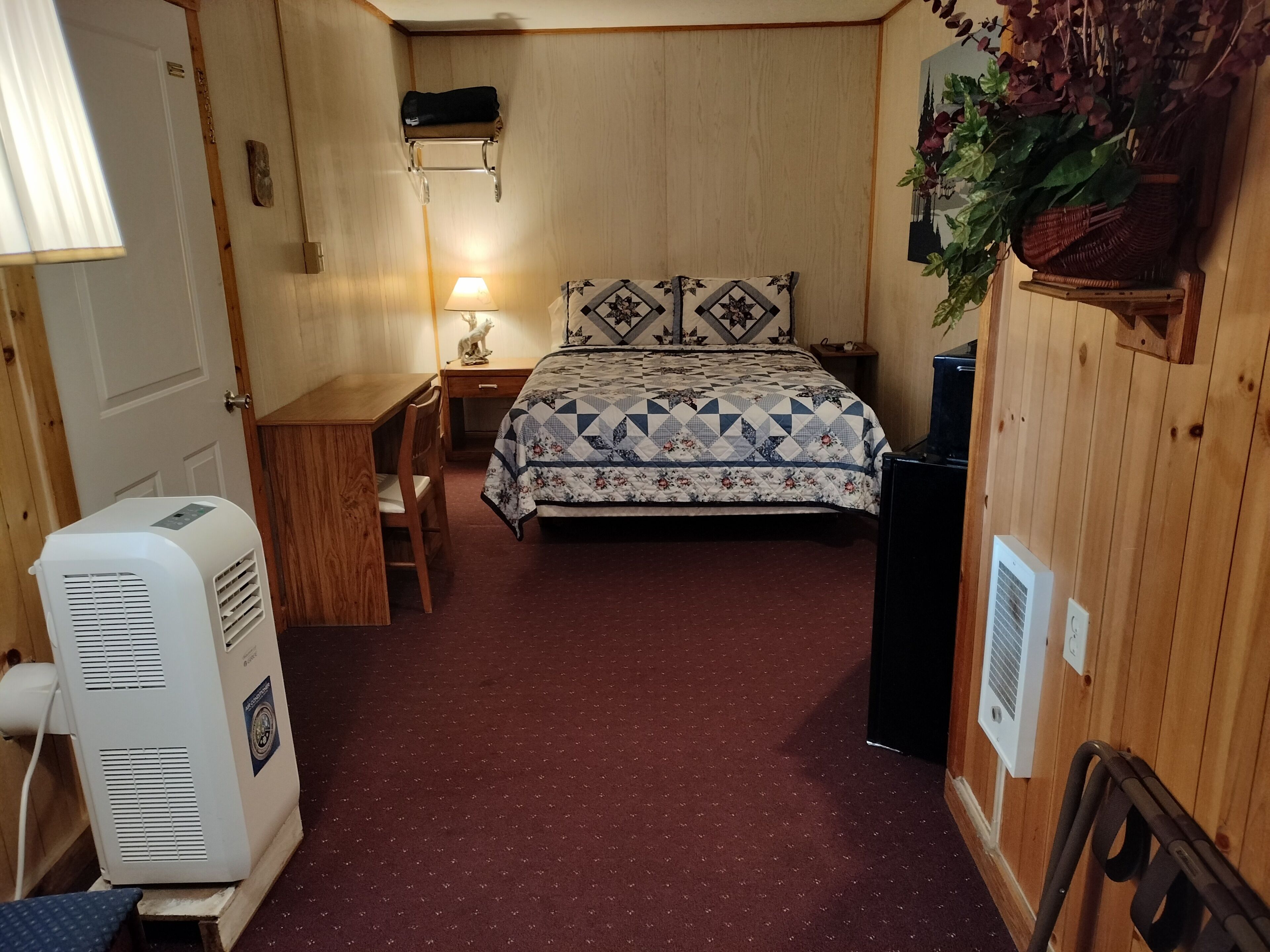 Single Room | Free WiFi, bed sheets