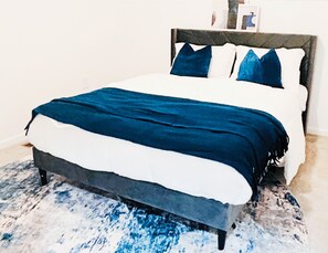 3 bedrooms, iron/ironing board, WiFi, bed sheets
