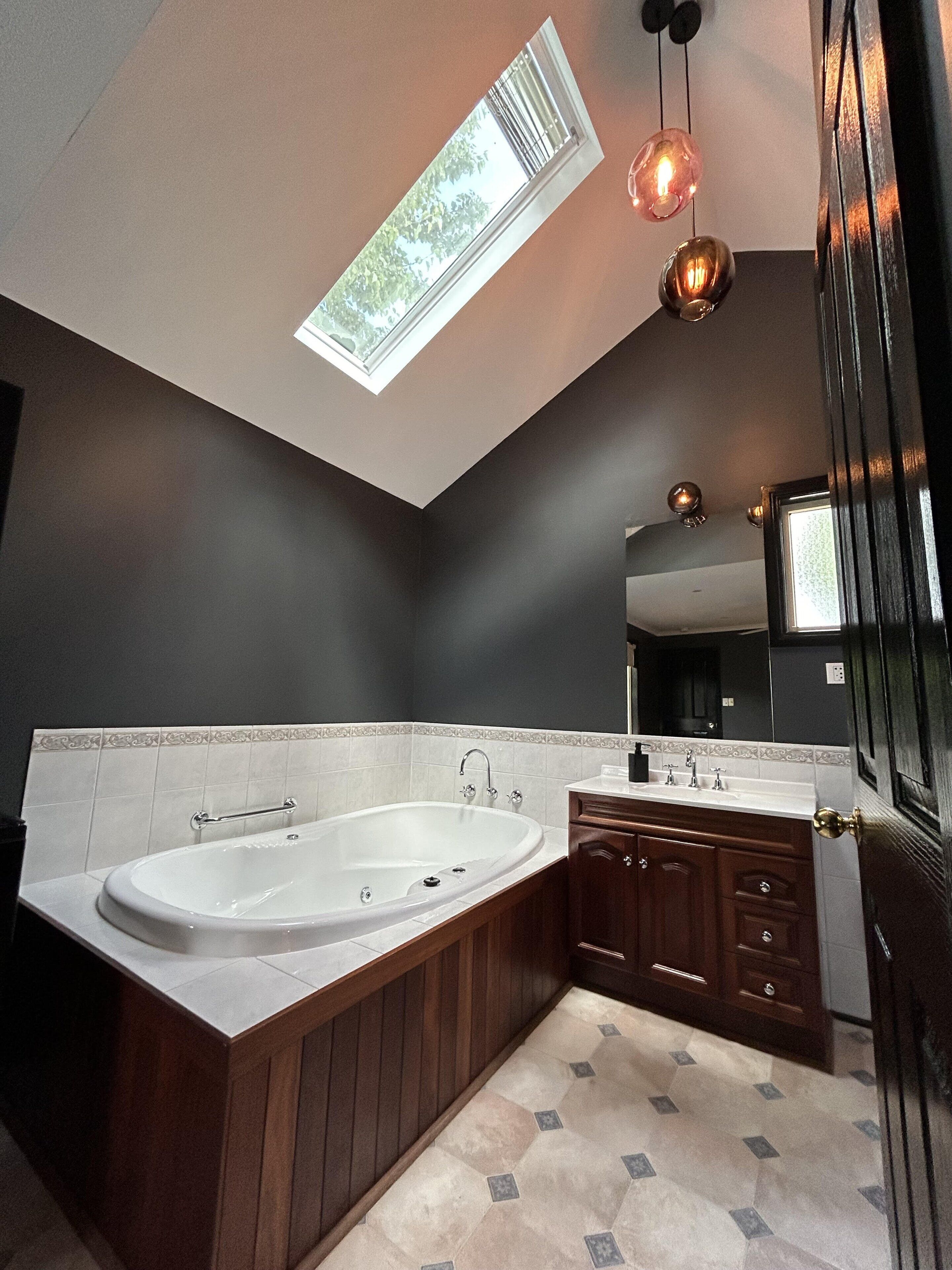 Shower, jetted bath
