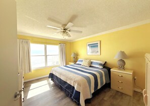 2 bedrooms, iron/ironing board, WiFi, bed sheets - Direct Oceanfront 2-bedroom condo with pool, washer & dryer in Ormond Beach (Ormond Beach)