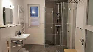 Dusche, Haartrockner, Seife