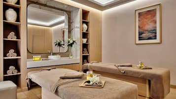 Behandlingsrom for par, badstue, dampbad og tyrkisk bad/hamam