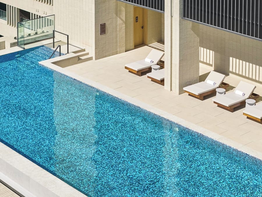 Outdoor pool, lifeguards on site