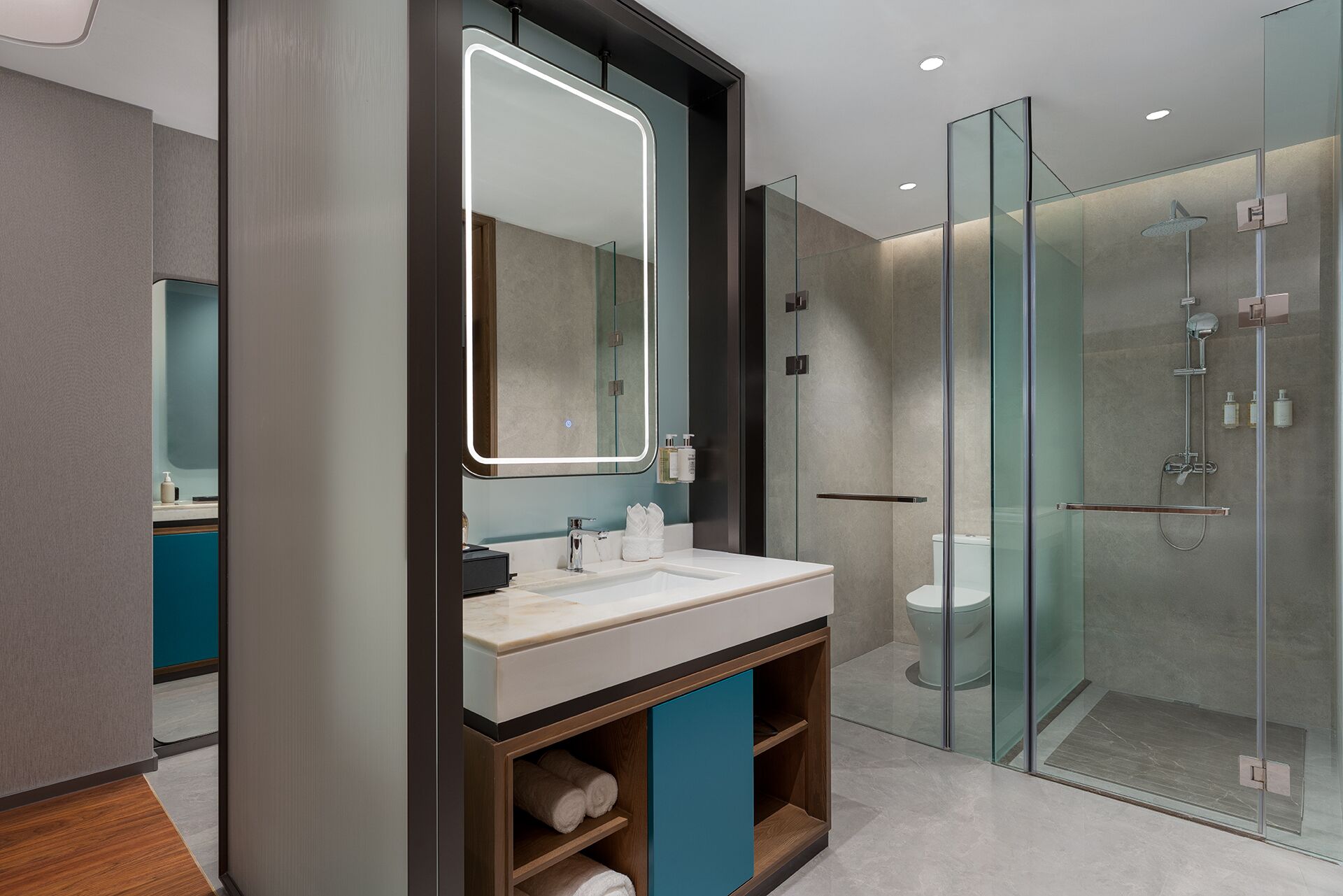 Standard Room | Bathroom | Rainfall showerhead, free toiletries, hair dryer, bathrobes