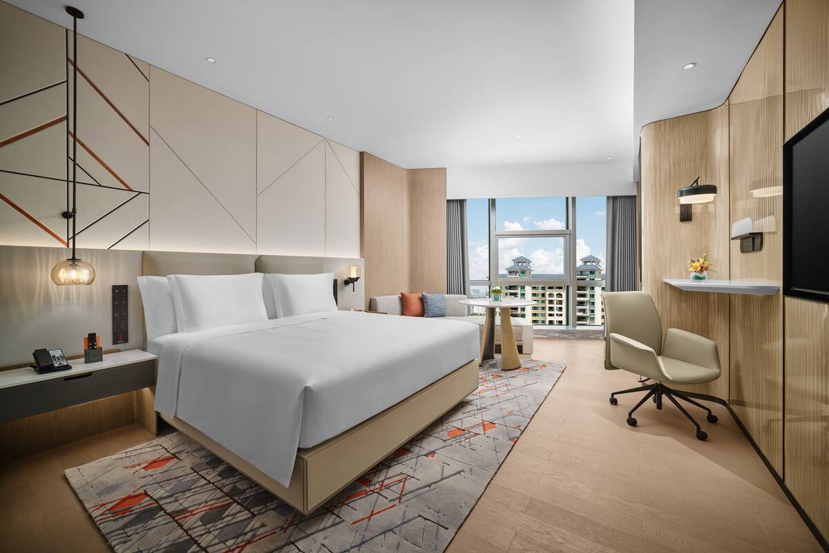 Standardværelse - 1 kingsize-seng - handicapvenligt | Premium-sengetøj, Select Comfort-senge, minibar, skrivebord