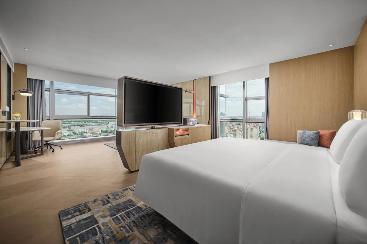 Ropa de cama de alta calidad, colchones Select Comfort y minibar