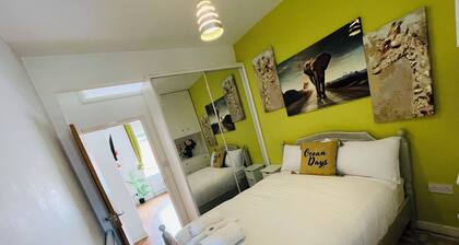 cozy & stylish one bedroom House