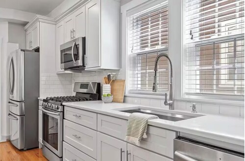 Luxury 4BD/2.5BA Walk to MIT & Davis SQ/Free Parking