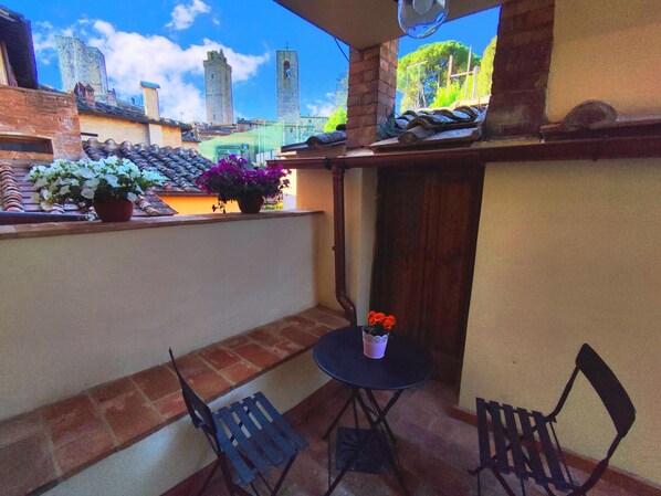 Terrace/patio - Le Torri2 SanGimignanoApartments (SAN GIMIGNANO)