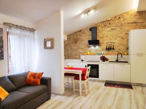 TV - Le Torri2 SanGimignanoApartments (SAN GIMIGNANO)