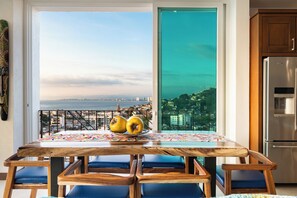 Dining - Vestrella Penthouse! Luxury 2800 sq ft/3bd/3bth Ocean views, walk to the Zona! (Puerto Vallarta)