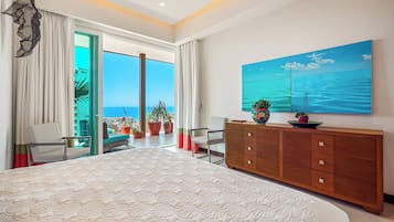 3 bedrooms, desk, iron/ironing board, travel crib