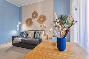 TV - Grazia Modern & Chic Apartment in Tiburtina (ROMA)