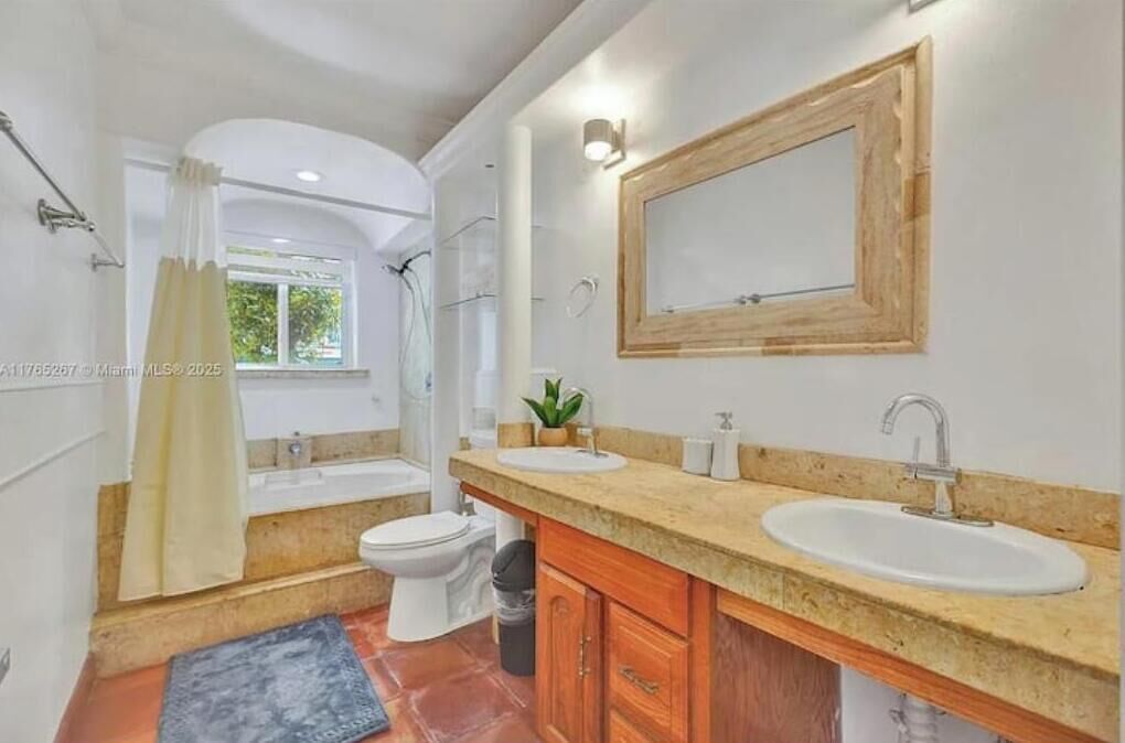 Shower, towels, soap, toilet paper