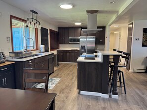 Microwave, oven, stovetop, dishwasher