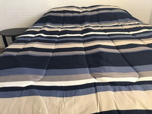 3 bedrooms, iron/ironing board, WiFi, bed sheets