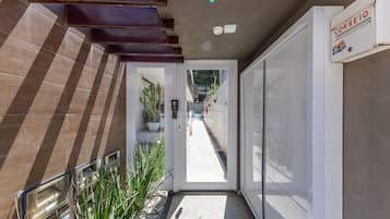 Basic Apartment | Exterior detail