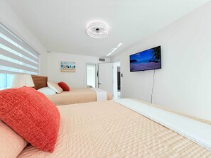 3 bedrooms, iron/ironing board, WiFi, bed sheets