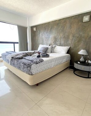 Iron/ironing board, internet, bed sheets - Beachfront refuge (Porlamar)