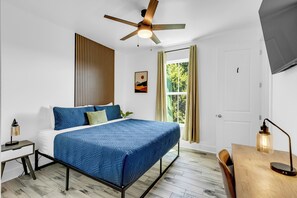 10 Schlafzimmer, Schreibtisch, Bügeleisen/Bügelbrett, kostenloses WLAN