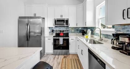 GROUP RETREAT-TWO beach homes~10-bedrooms~GAME AREA~HOT TUB~BEACH VIEWS