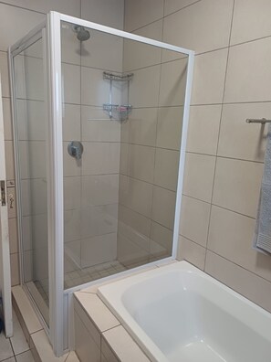 Handtücher, Toilettenpapier