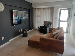 TV