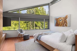 5 habitaciones, tabla de planchar con plancha, wifi y ropa de cama 