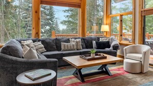Living area - Mountain home w/ AC, BBQ & patio (Whistler)