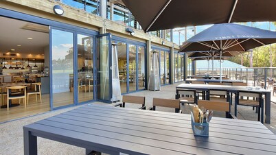 Hole in One Villa with Free Wine Tasting