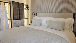 Apartamento superluxo, 2 quartos, vista para a cidade | Roupas de cama premium, edredons de pluma, camas com colchões pillow-top