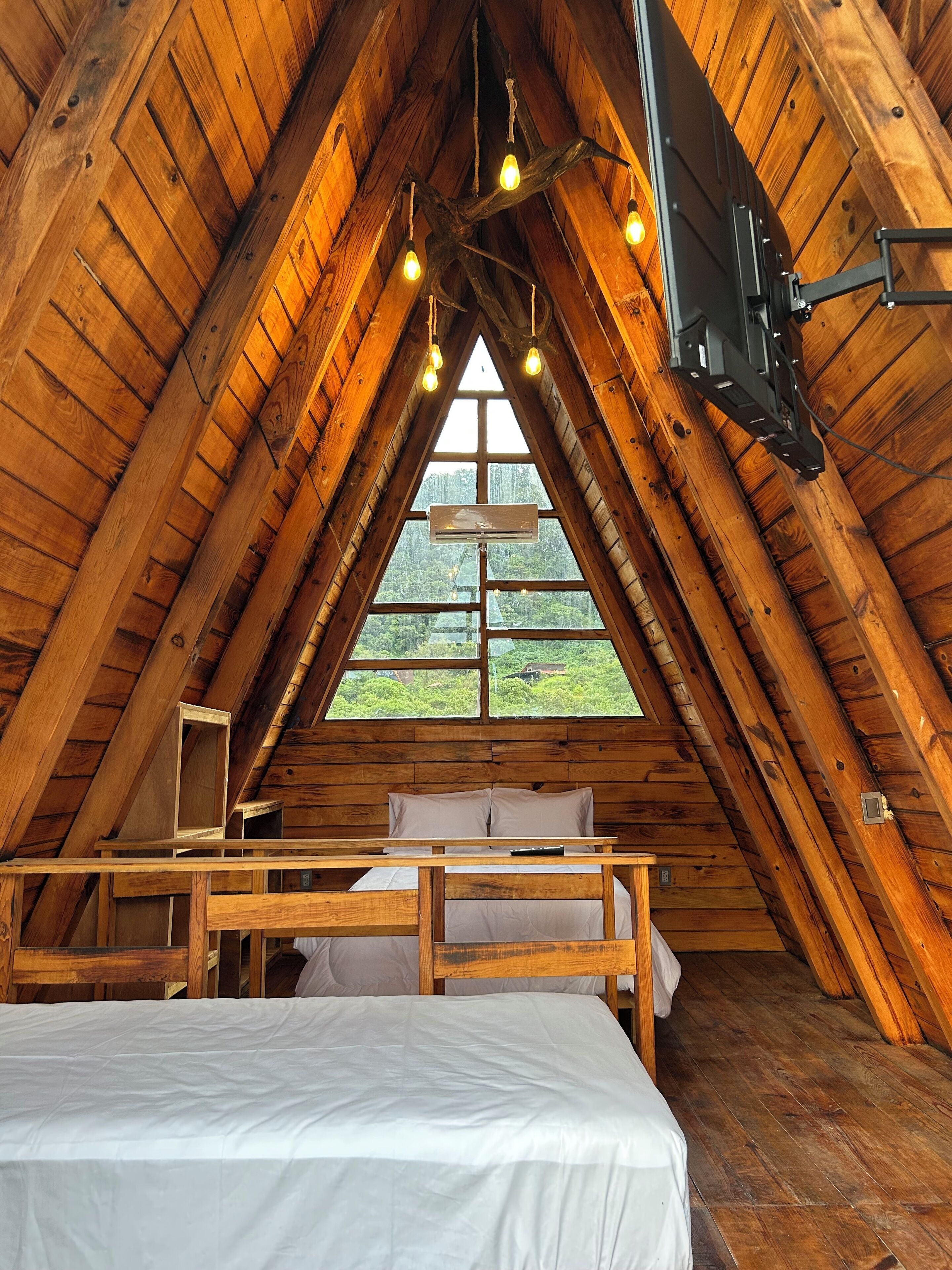 Habitación estándar, vistas al jardín | Tabla de planchar con plancha y wifi gratis