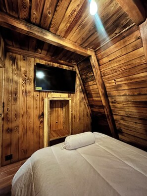 Quadruple Room | Iron/ironing board, free WiFi