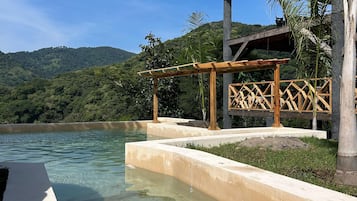 Alberca al aire libre