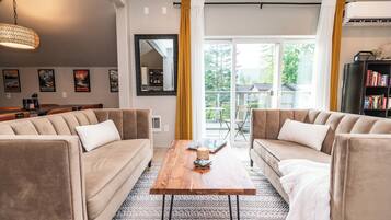 Smart TV, fireplace, foosball, books