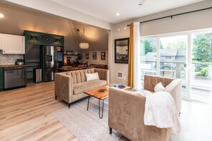 Smart TV, fireplace, foosball, books