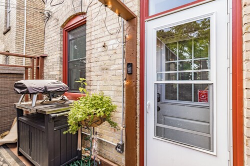 Nostalgia Nook - Vintage Studio