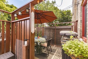 Outdoor dining - Nostalgia Nook - Vintage Studio (Duluth)