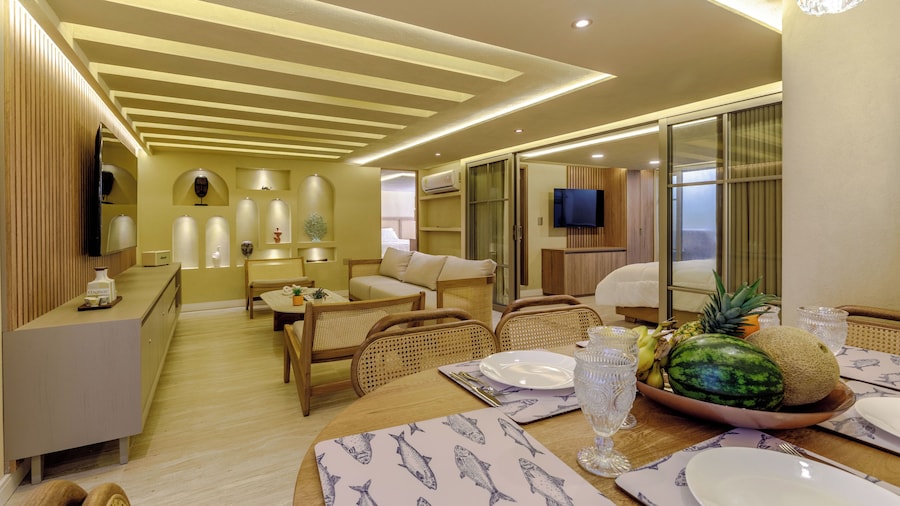 Calle de la Iglesia by Wynwood House