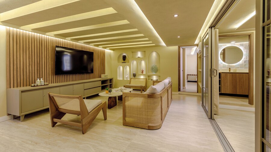 Calle de la Iglesia by Wynwood House