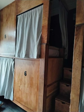 Shared Dormitory | Bed sheets