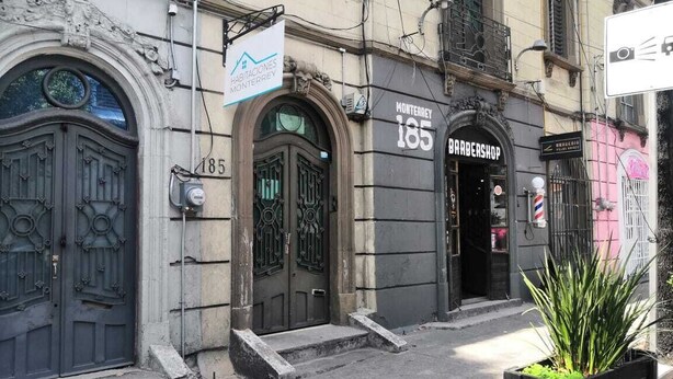 Botón de imagen sin clasificar, 1 de 2