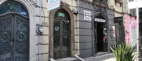 Façana frontal de l'allotjament