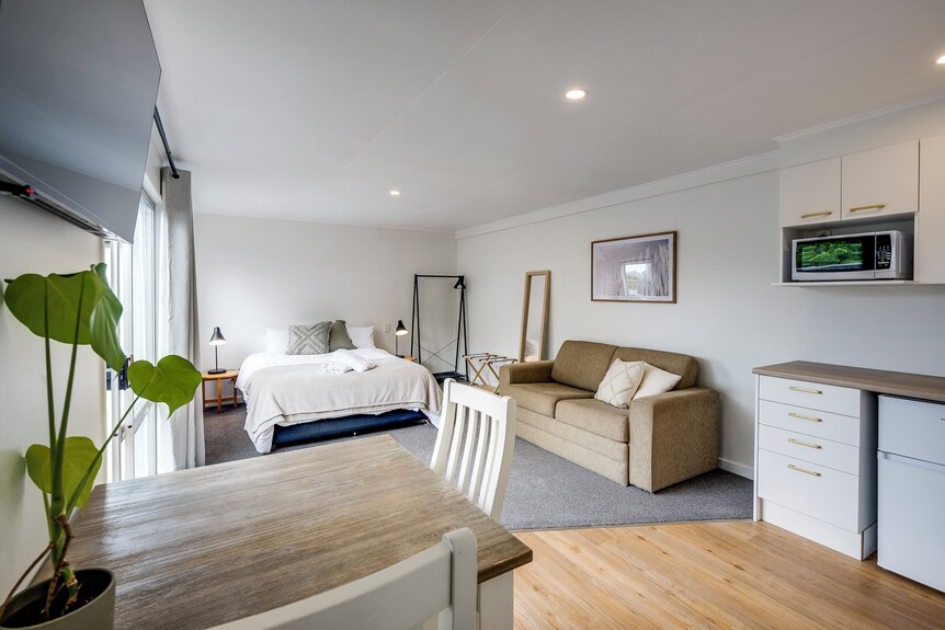 Cabbage Tree Corner - Cozy And Comfortable Studio - Clive