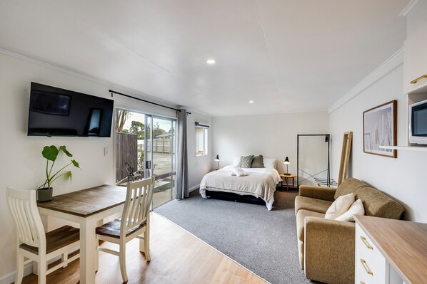 1 chambre, fer et planche à repasser, Wi-Fi, draps fournis