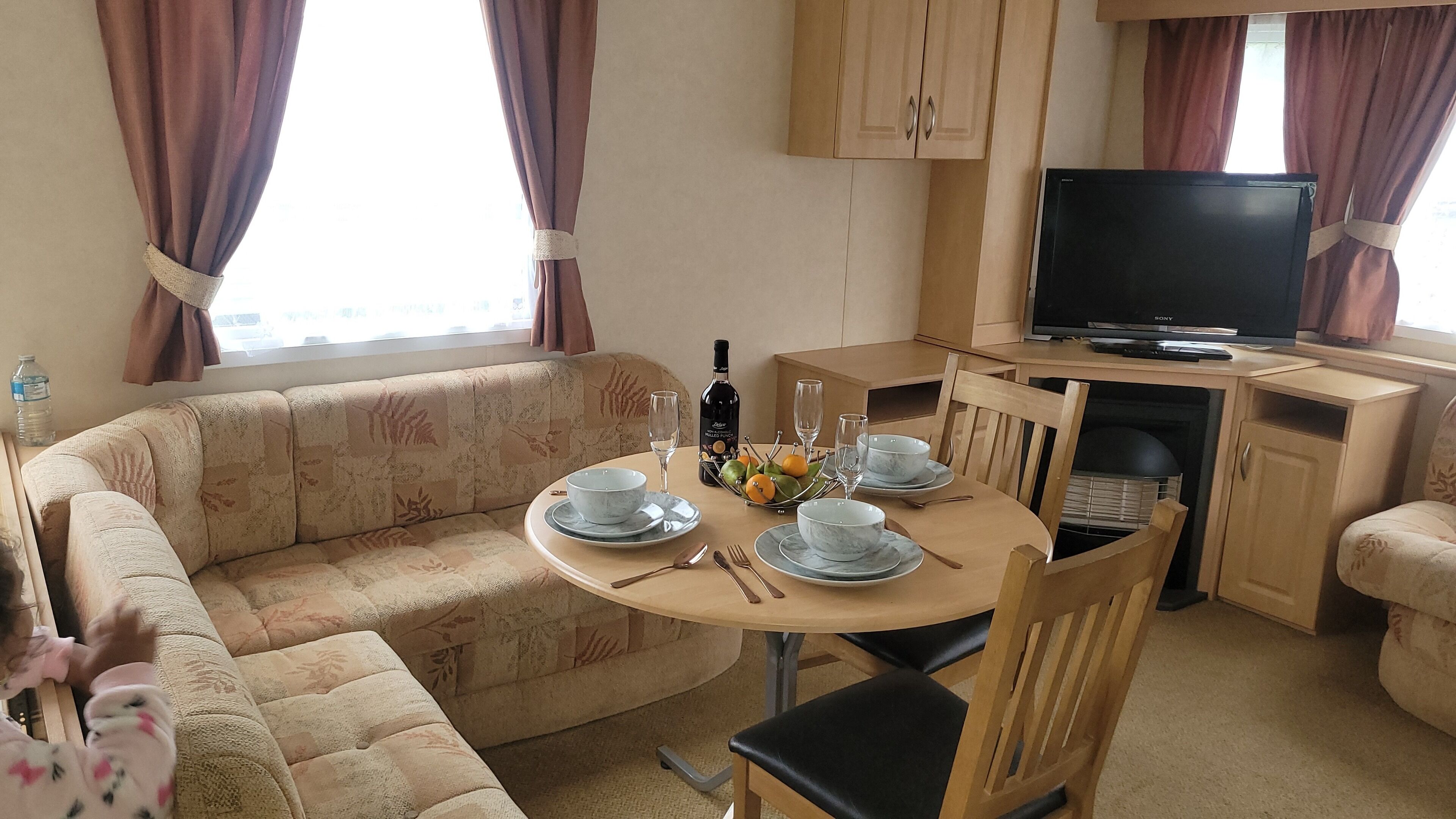 家庭行動屋 | 房內用餐區